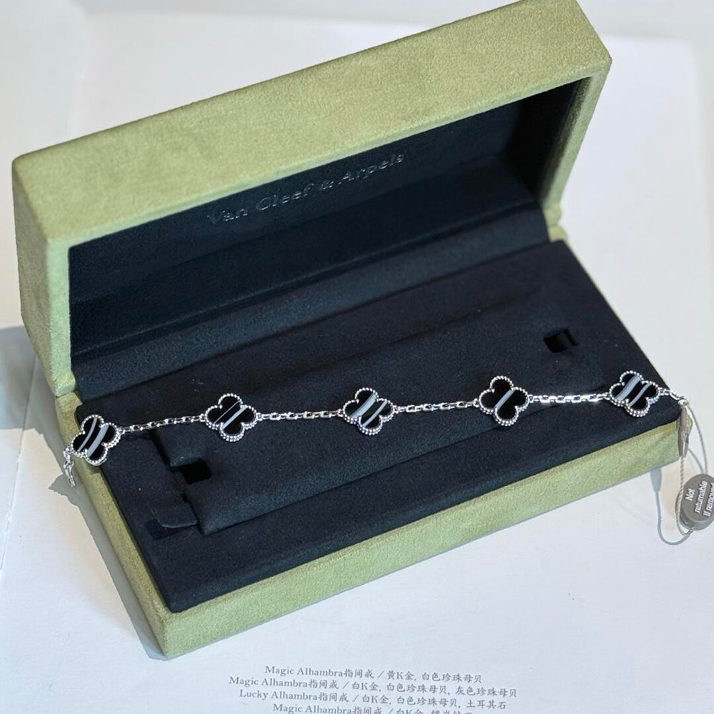 [Zalyn Jewelry ]CLOVER 5 MOTIF VEINED ONYX BRACELET SILVER