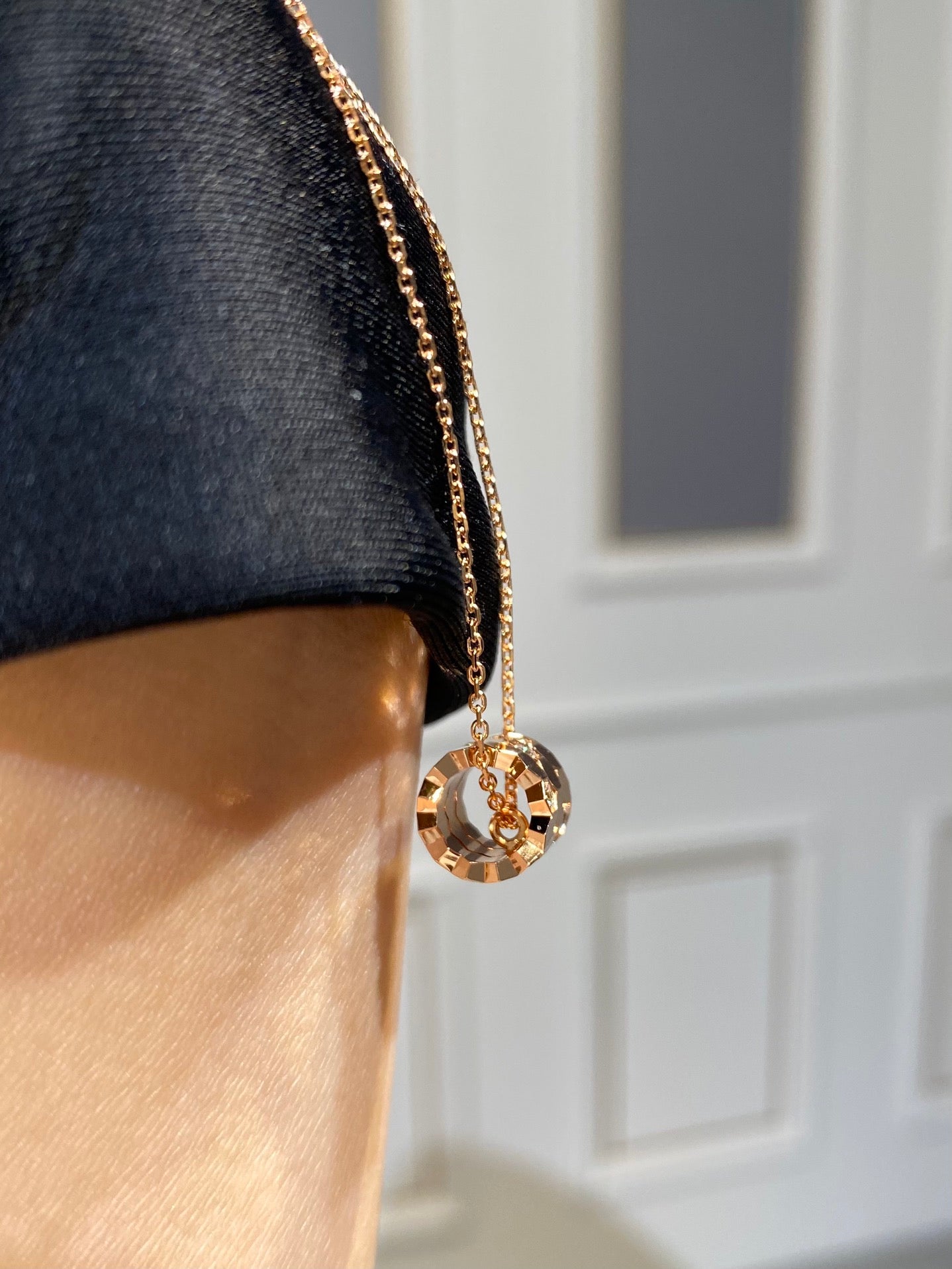 [Zalyn]BEE LOVE DIAMOND NECKLACE