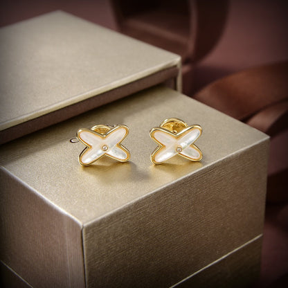 [Zalyn]JEUX DE WHITE MOP GOLD DIAMOND EARRINGS