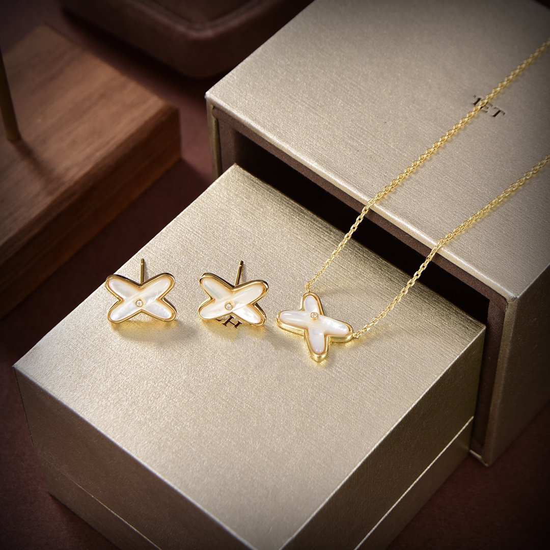 [Zalyn]JEUX DE WHITE MOP GOLD DIAMOND EARRINGS