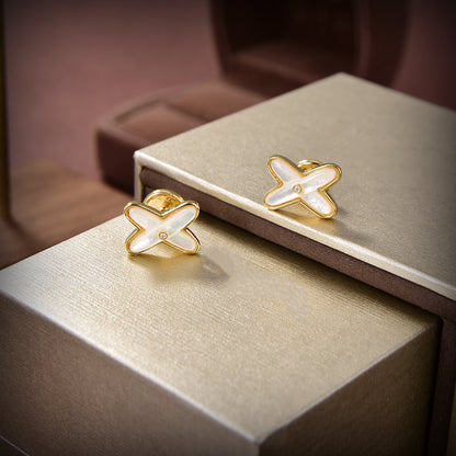 [Zalyn]JEUX DE WHITE MOP GOLD DIAMOND EARRINGS