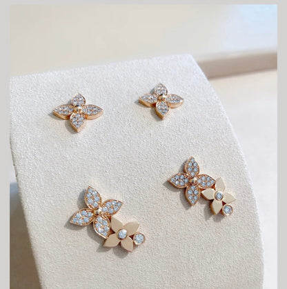 [Zalyn]STAR BLOSSOM STUD EARRINGS ROSE GOLD DIAMONDS