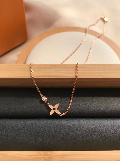 [Zalyn]BLOSSOM PENDANT ROSE GOLD AND DIAMOND