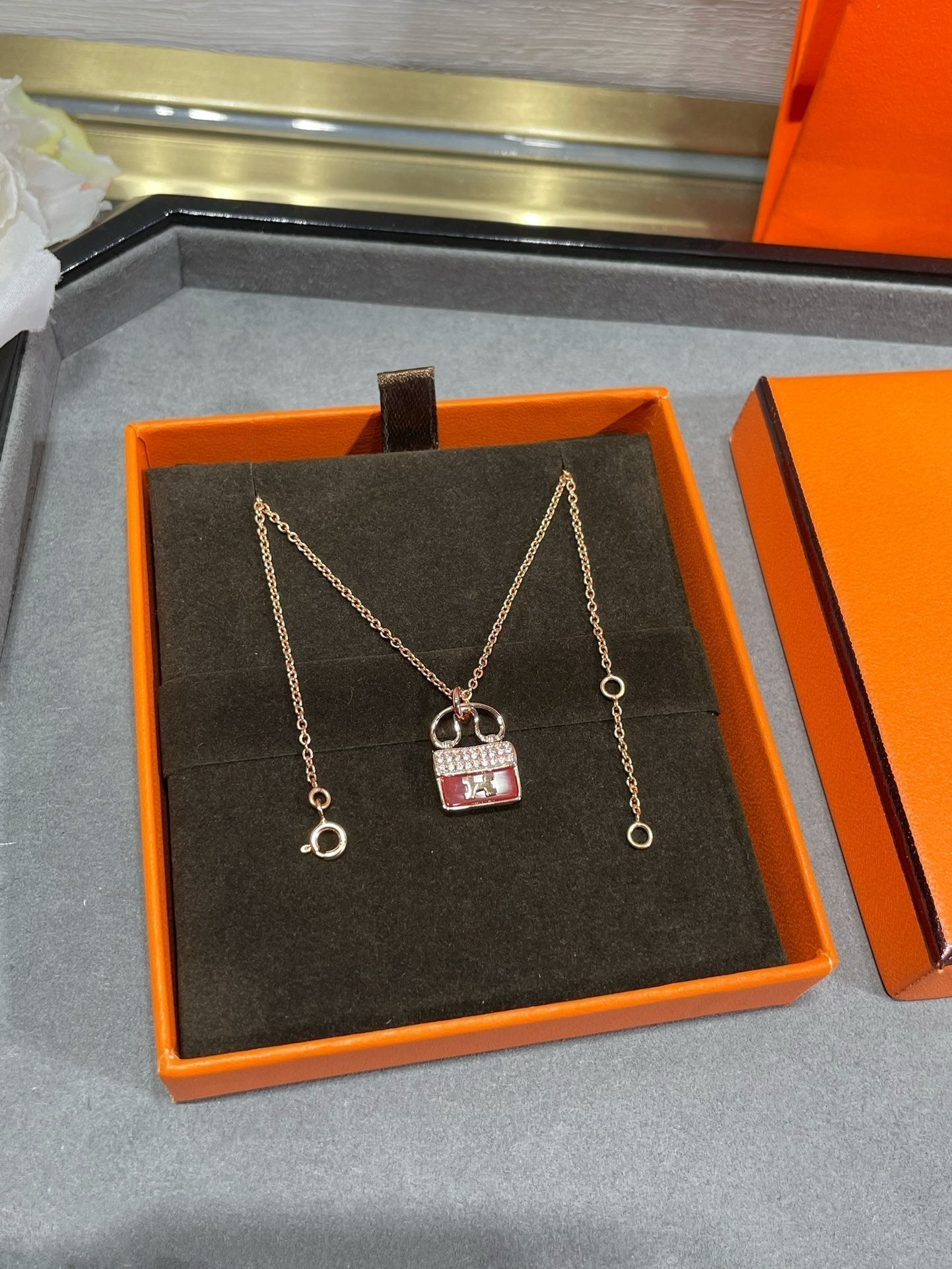 [Zalyn]H CIRCE MOISSANITE PENDANT NECKLACE GOLD