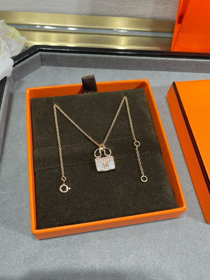 [Zalyn]H CIRCE MOISSANITE PENDANT NECKLACE GOLD