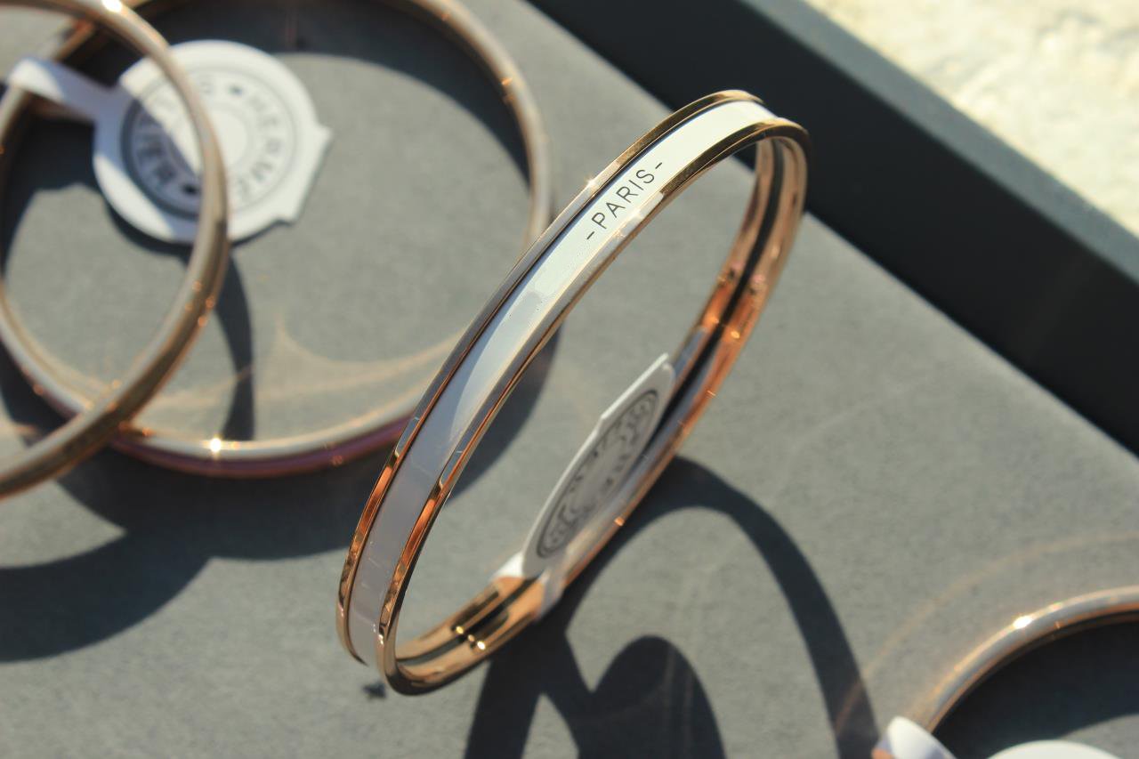 [Zalyn]HM UNI BANGLE BAG