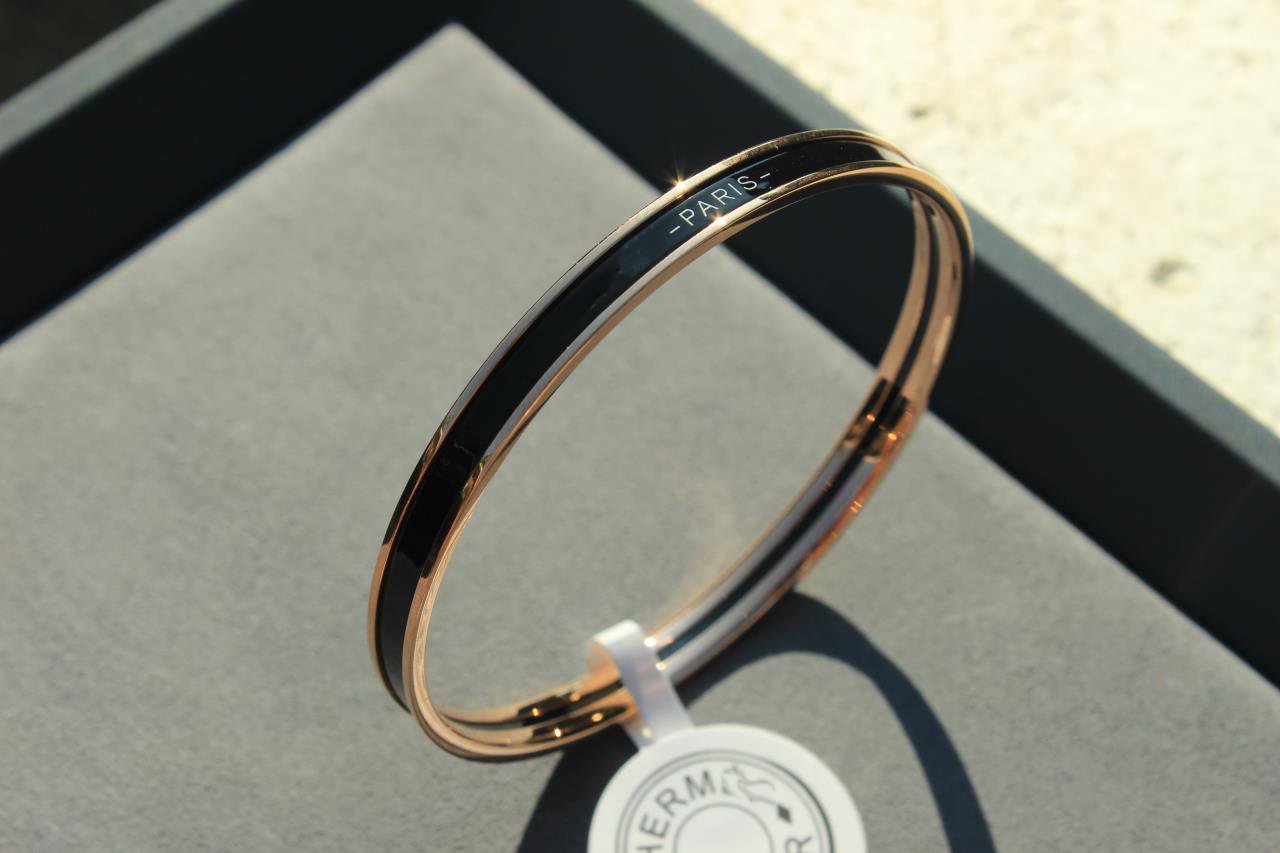 [Zalyn]HM UNI BANGLE BAG