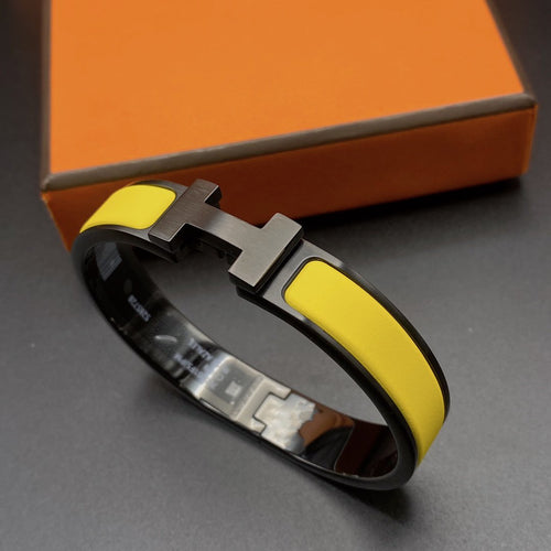 [Zalyn]CLIC HM SO BLACK YELLOW BRACELET