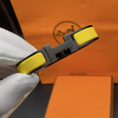 [Zalyn]CLIC HM SO BLACK YELLOW BRACELET
