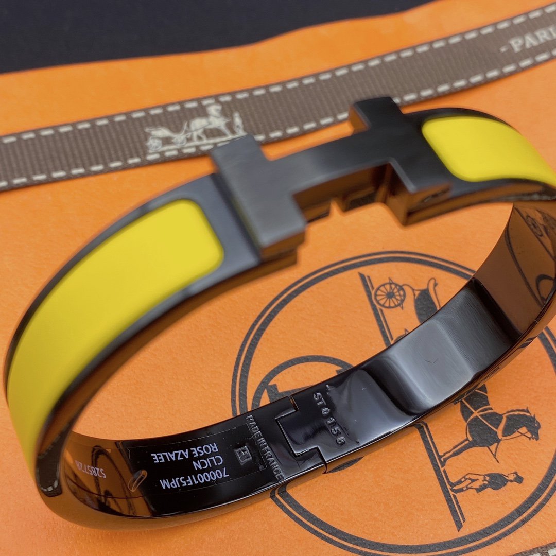 [Zalyn]CLIC HM SO BLACK YELLOW BRACELET