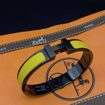 [Zalyn]CLIC HM SO BLACK YELLOW BRACELET
