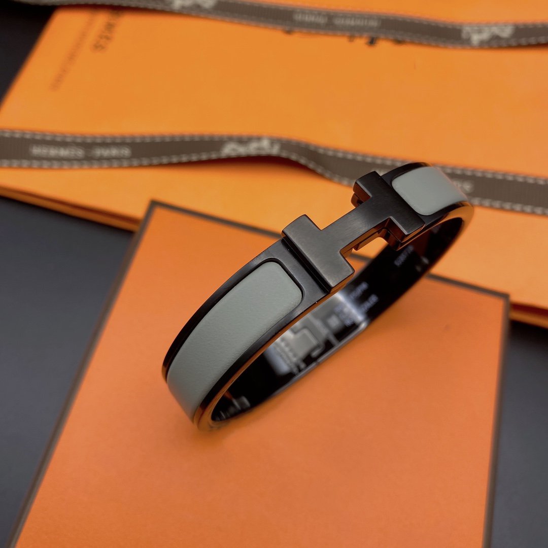 [Zalyn]CLIC HM SO BLACK GREY BRACELET