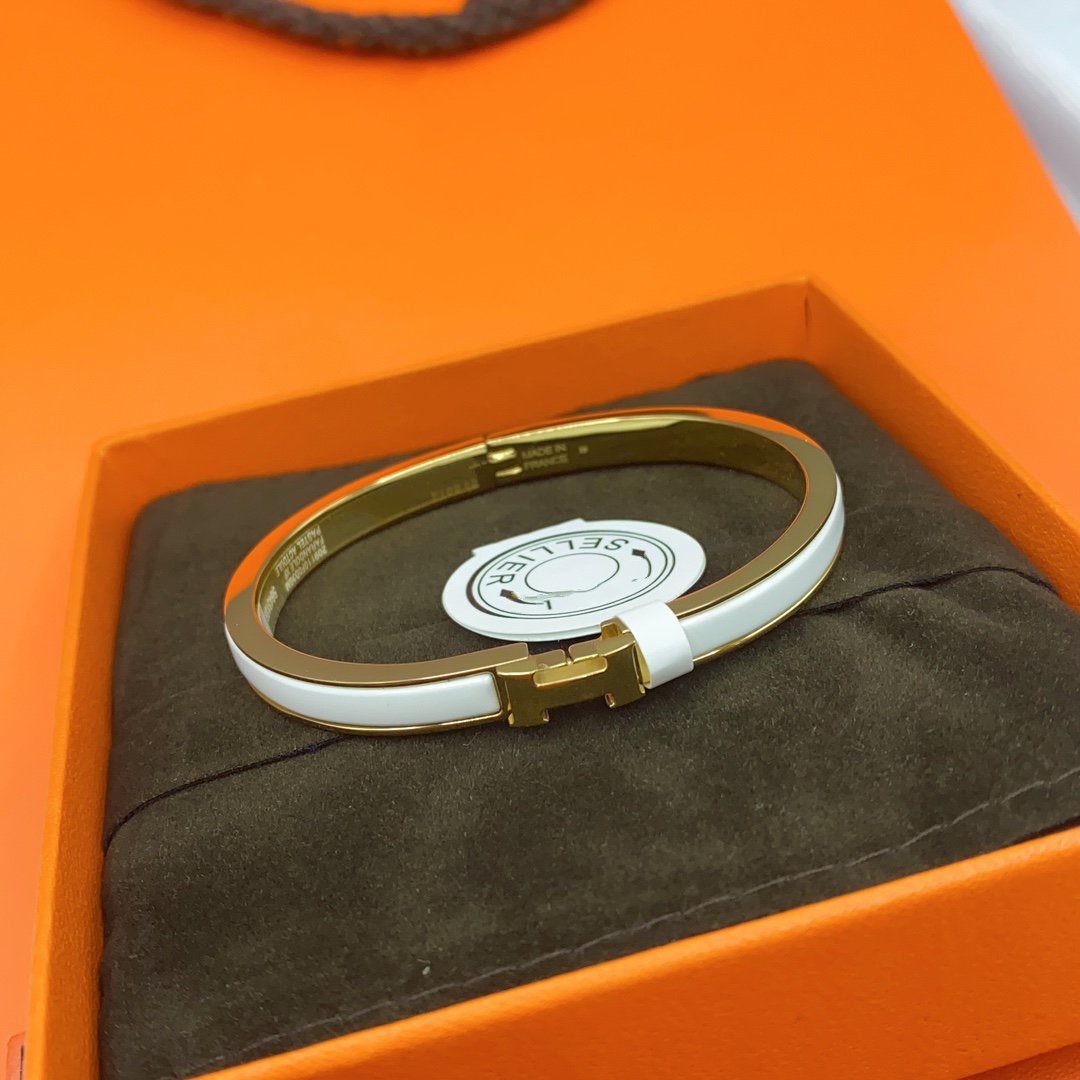 [Zalyn]CLASSIC HM CLIC WHITE 8MM ENAMEL BRACELET