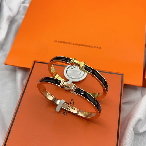 [Zalyn]CLASSIC HM CLIC BLACK 8MM ENAMEL BRACELET
