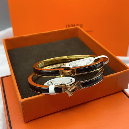 [Zalyn]CLASSIC HM CLIC BLACK 8MM ENAMEL BRACELET