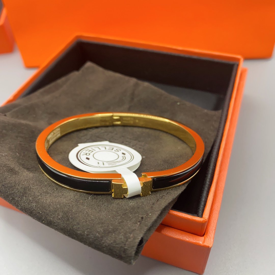 [Zalyn]CLASSIC HM CLIC BLACK 8MM ENAMEL BRACELET
