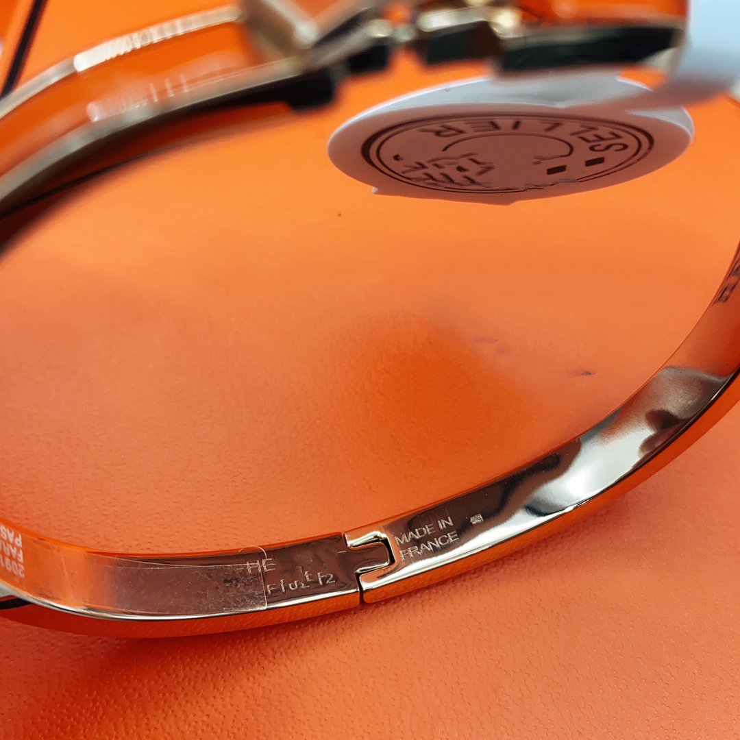 [Zalyn]CLASSIC HM CLIC RED 8MM ENAMEL BRACELET