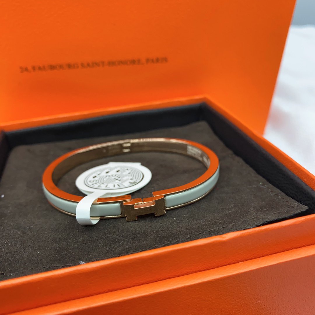 [Zalyn]CLASSIC HM CLIC GREEN 8MM ENAMEL BRACELET
