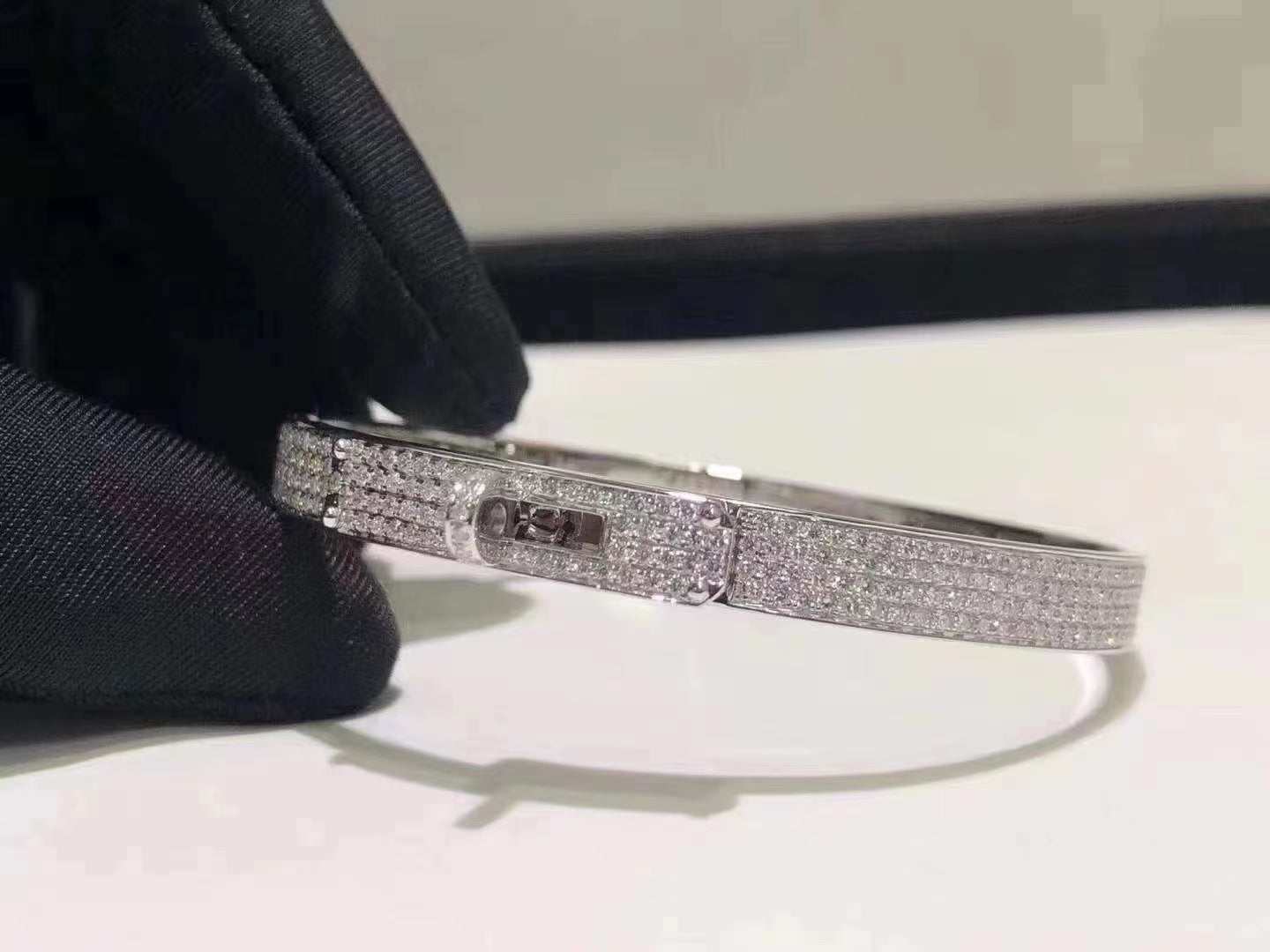 [Zalyn]HM KELLY BRACELET IN SILVER AND FULL PAVE DIAMOND
