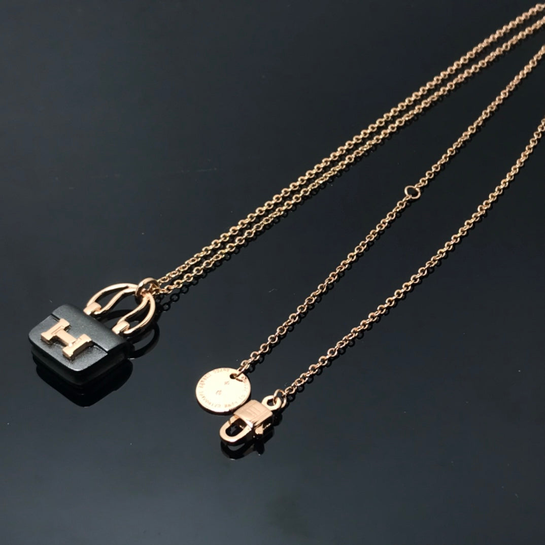 [Zalyn]WOMEN'S HM AMULETTES CONSTANCE PENDANT NECKLACE