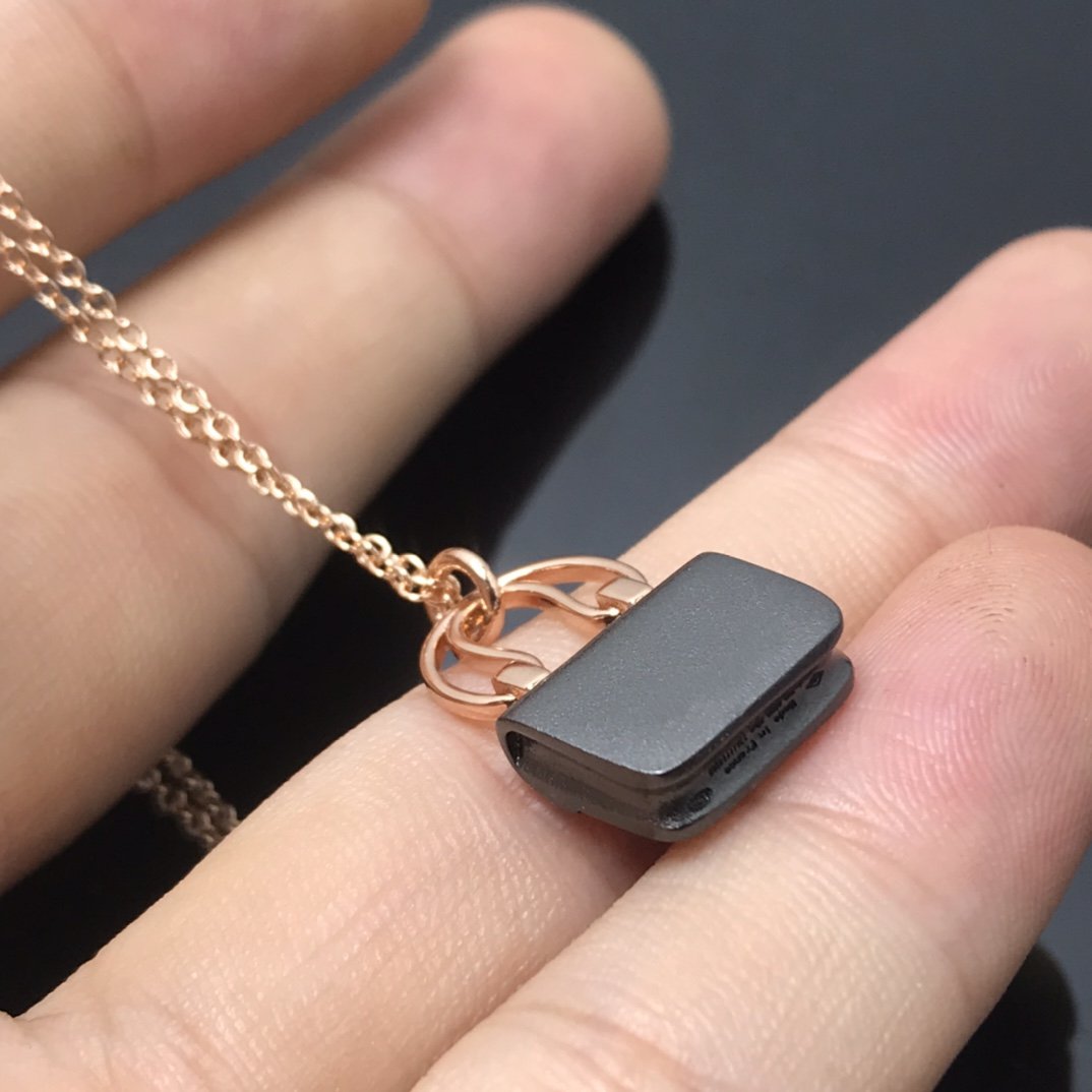 [Zalyn]WOMEN'S HM AMULETTES CONSTANCE PENDANT NECKLACE