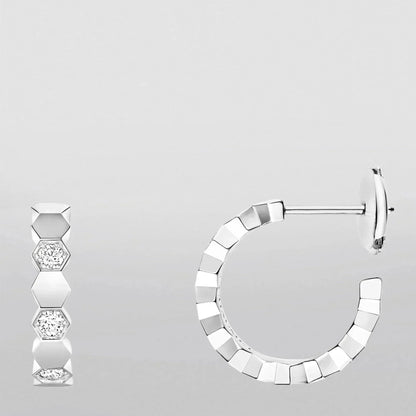 [Zalyn]Hollow Design Four-Leaf Clover Flower Shape Ring