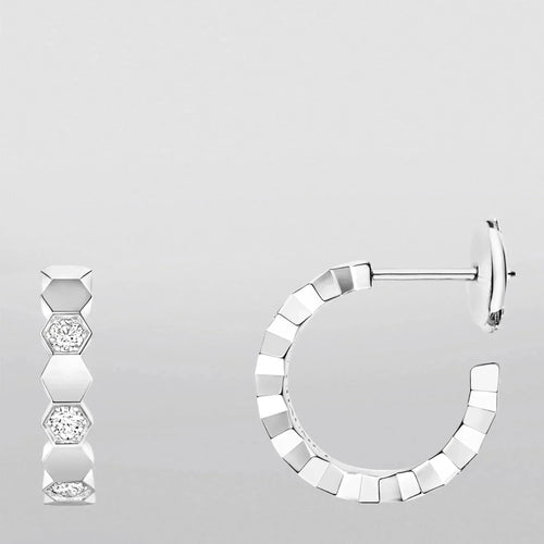 [Zalyn]Hollow Design Four-Leaf Clover Flower Shape Ring