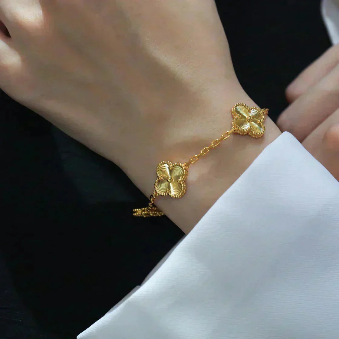 [Zalyn Jewelry ] CLOVER 5 MOTIF LASER BRACELET COLLECTION