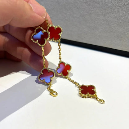 [Zalyn]LUCKY CLOVER 5-MOTIF BRACELET - RED CARNELIAN COLLECTION
