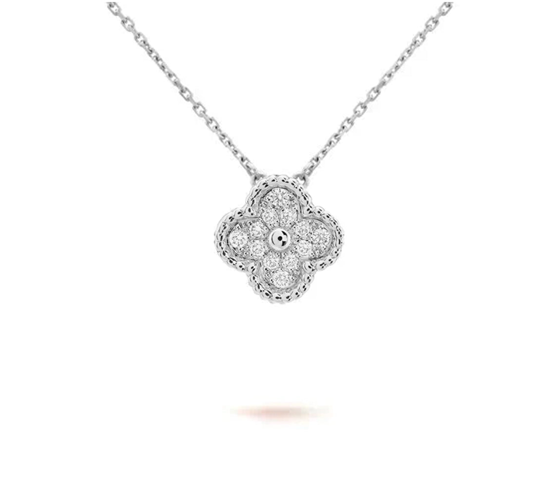 [Zalyn]15MM CLOVER FLOWER PENDANT NECKLACE WHITE GOLD COLLECTION