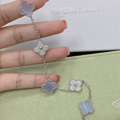 [Zalyn]LUCKY CLOVER 5-MOTIF BRACELET - PURPLE CHALCEDONY COLLECTION