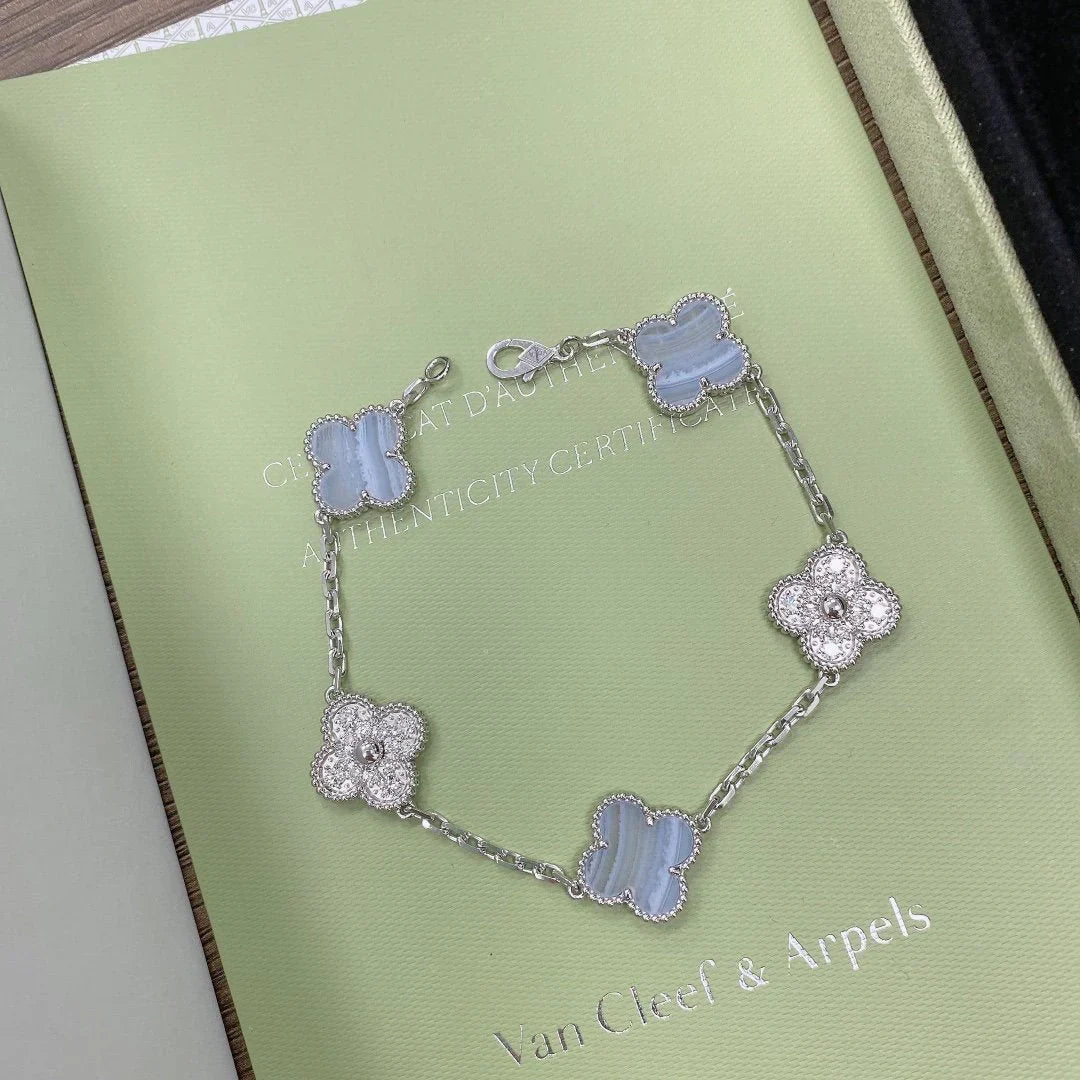[Zalyn]LUCKY CLOVER 5-MOTIF BRACELET - PURPLE CHALCEDONY COLLECTION