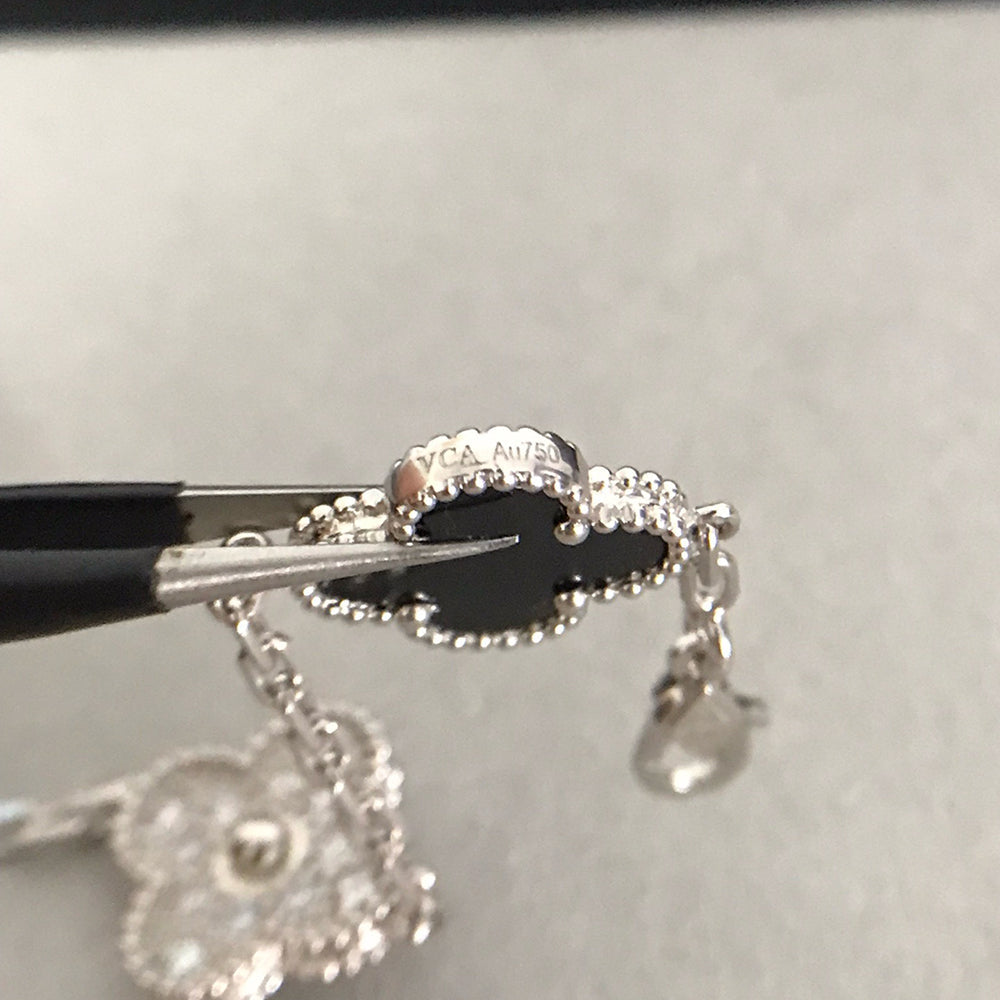 [Zalyn]LUCKY CLOVER 5-MOTIF BRACELET - BLACK OXNY COLLECTION