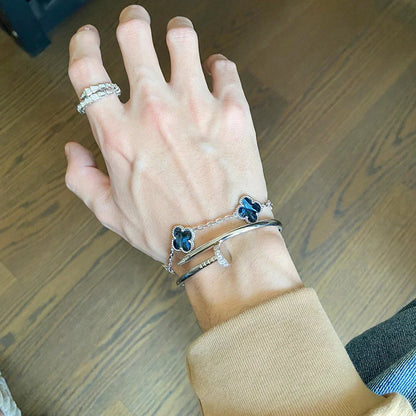 [Zalyn]LUCKY CLOVER 5-MOTIF BRACELET - PIETERSITE COLLECTION