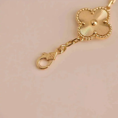 [Zalyn Jewelry ] CLOVER 5 MOTIF LASER BRACELET COLLECTION