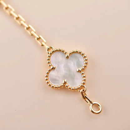 [Zalyn]LUCKY CLOVER 5-MOTIF BRACELET - WHITE MOTHER-OF-PEARL COLLECTION