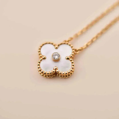[Zalyn Jewelry ]CLOVER 15MM DIAMOND WHITE FRITILLARIA NECKLACE