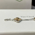 [Zalyn Jewelry ] CLOVER 5 MOTIF LASER BRACELET COLLECTION