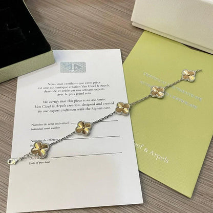 [Zalyn]LUCKY CLOVER 5-MOTIF BRACELET - LASER COLLECTION
