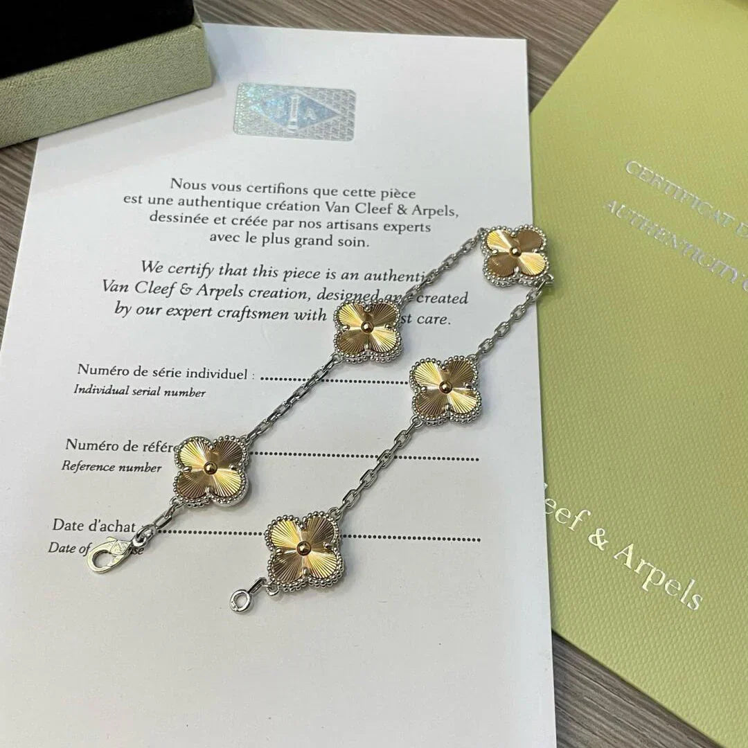 [Zalyn]LUCKY CLOVER 5-MOTIF BRACELET - LASER COLLECTION
