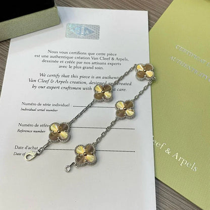 [Zalyn]LUCKY CLOVER 5-MOTIF BRACELET - LASER COLLECTION