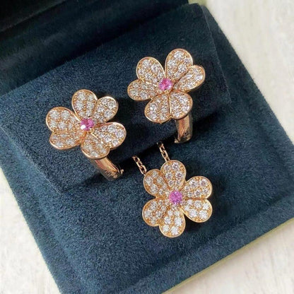 [Zalyn]PAVÉ DIAMOND BUTTERFLY CHARM NECKLACE