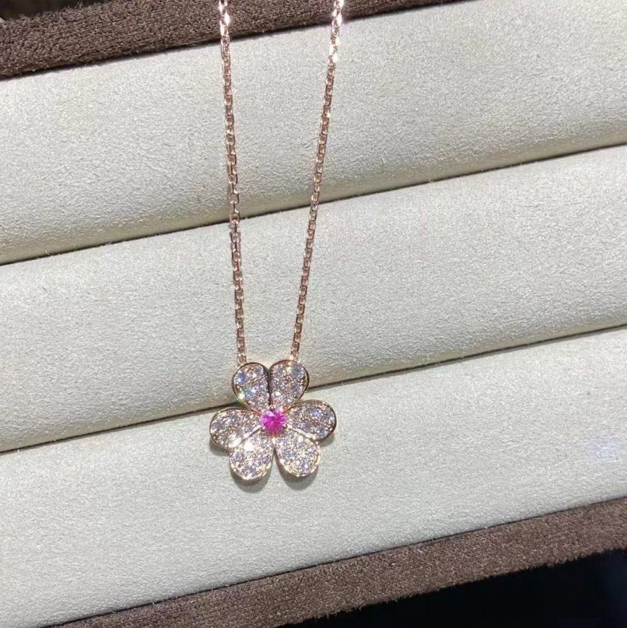 [Zalyn]PAVÉ DIAMOND BUTTERFLY CHARM NECKLACE