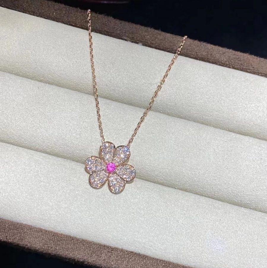 [Zalyn]PAVÉ DIAMOND BUTTERFLY CHARM NECKLACE