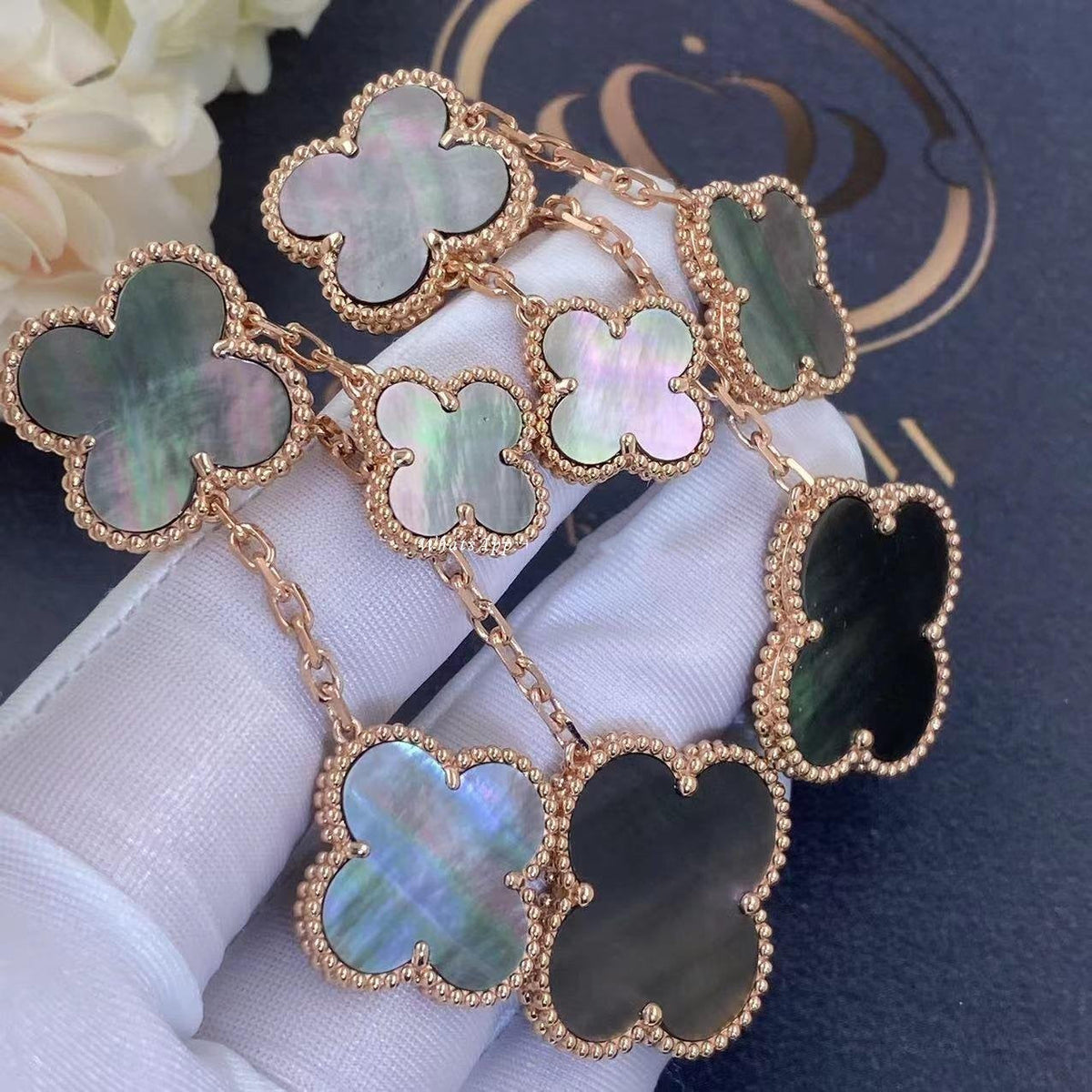 [Zalyn Jewelry ]CLOVER EARRINGS DARK MOP 4 MOTIFS ROSE GOLD