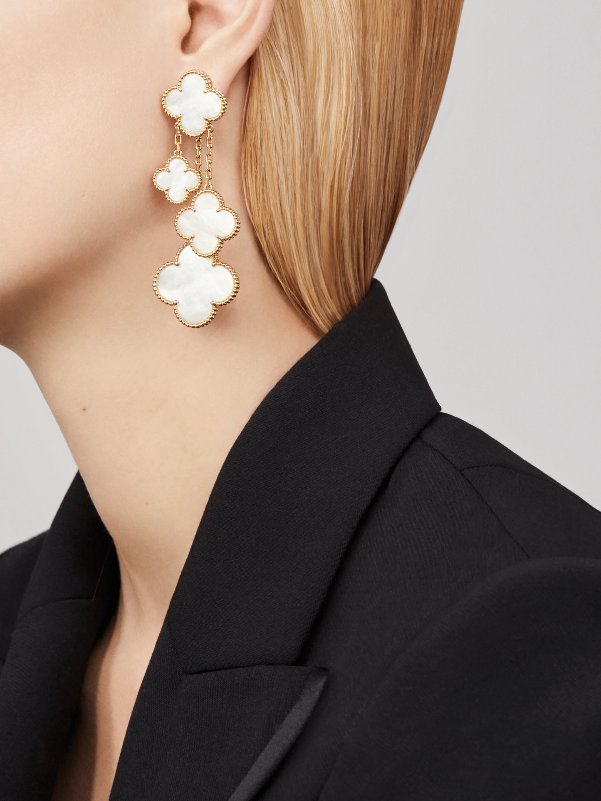 [Zalyn Jewelry ]CLOVER EARRINGS WHITE MOP 4 MOTIFS GOLD