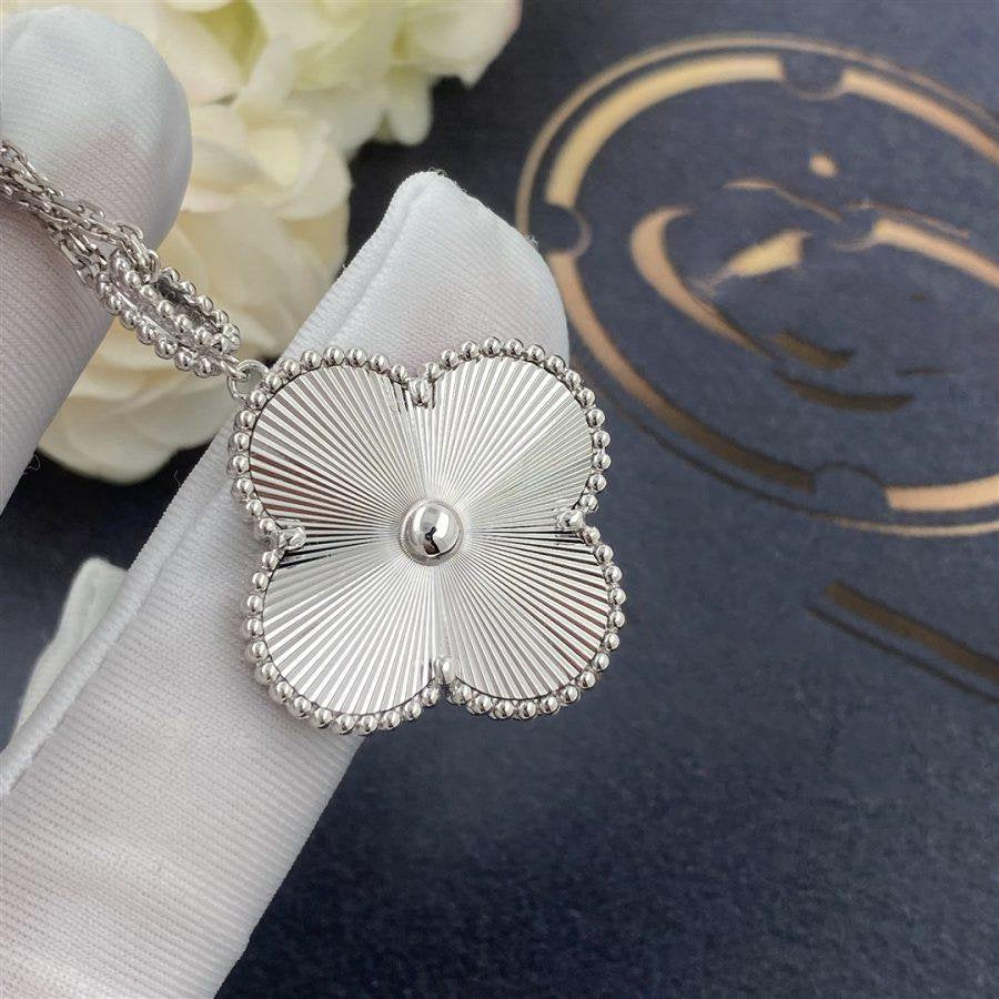 [Zalyn Jewelry ]CLOVER 25MM SILVER BIG CLOVER NECKLACE