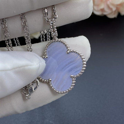 [Zalyn Jewelry ]CLOVER SILVER CHALCEDONY BIG CLOVER NECKLACE