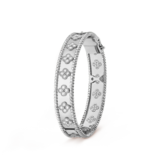 [Zalyn Jewelry ]CLOVER BRACELET 8MM DIAMONDS