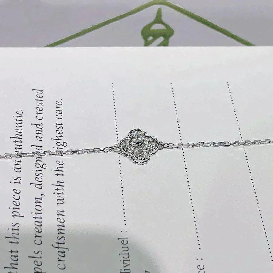 [Zalyn Jewelry ]CLOVER  SINGLE FLOWER BRACELET SILVER